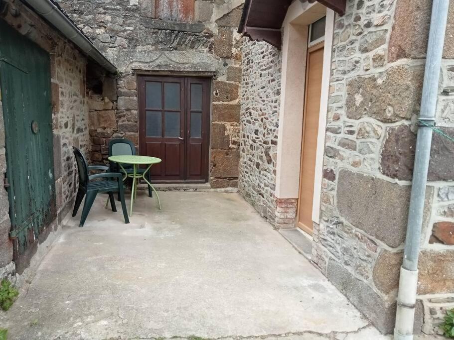 Holiday home Entier Plein Centre De St Leo, 2 Ch, 4 Pers Saint-Leonard-des-Bois